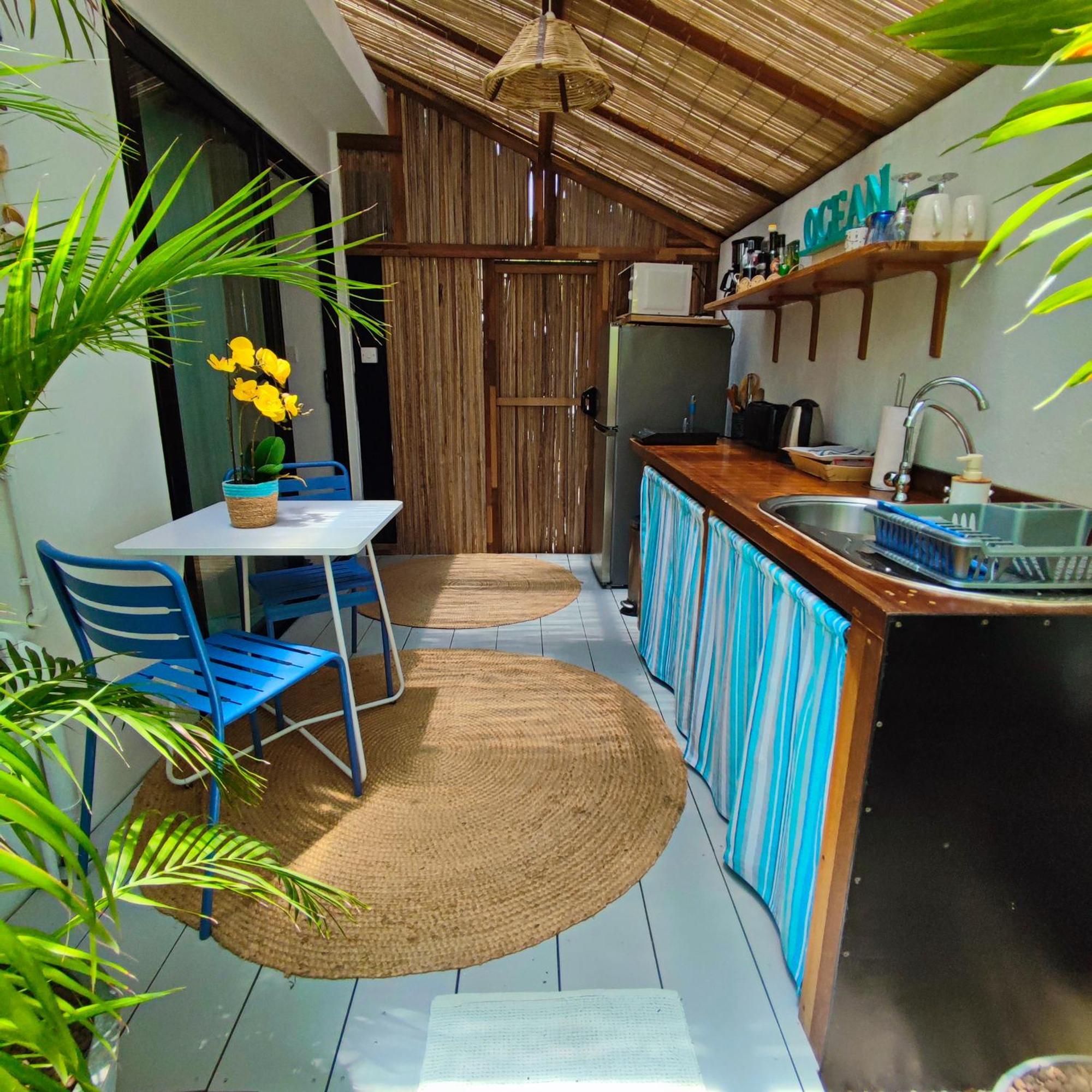 Sweet Island Studio Ocean Rivière Noire Extérieur photo